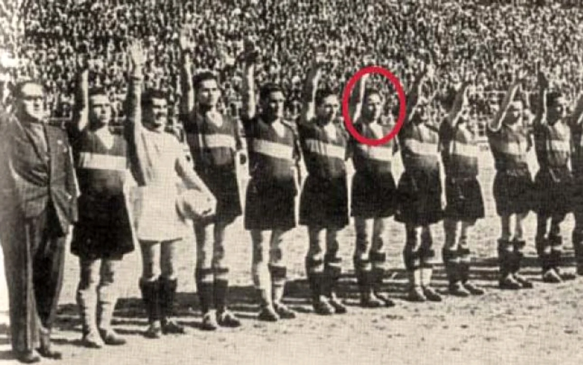 Barátky şi naţionala României la meciul cu Italia, din 1940  