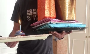 Cadourile au fost comandate online și au comstat în bijuterii și haine alese de Percy Gibson  jpeg