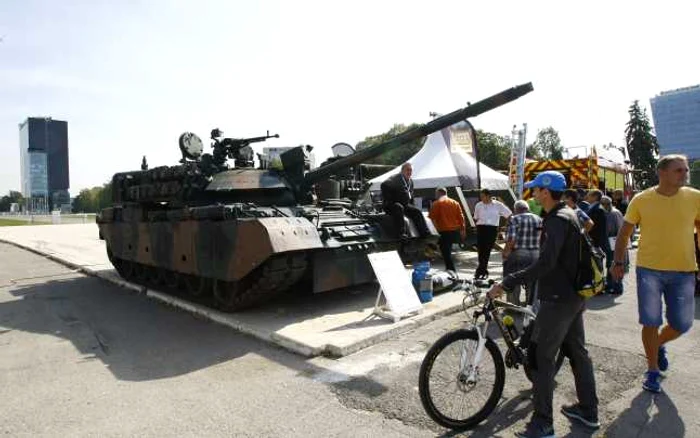 Expoziție armament/ FOTO:Arhiva