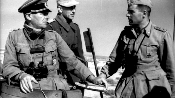 Armata germană din Africa de Nord (Afrika Korps), sub conducerea mareşalul Erwin Rommel, capitulează în faţa Aliaţilor jpeg