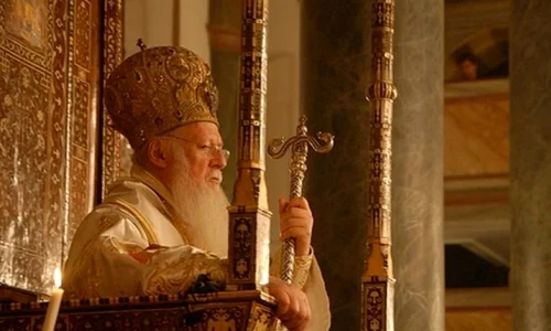 Întâlnire istorică între Biserici  Patriarhul ortodox Bartolomeu merge la înscăunarea Papei Francisc jpeg