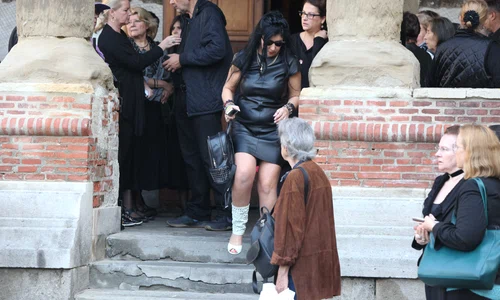 Florenţa a atras toate privirile la biserică jpeg