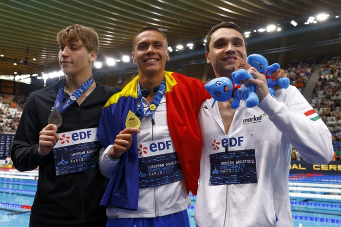 David Popovici a fost mai rapid decât rusul Egor Kornev și ungurul Kristof Milak (Foto: EPAImages)
