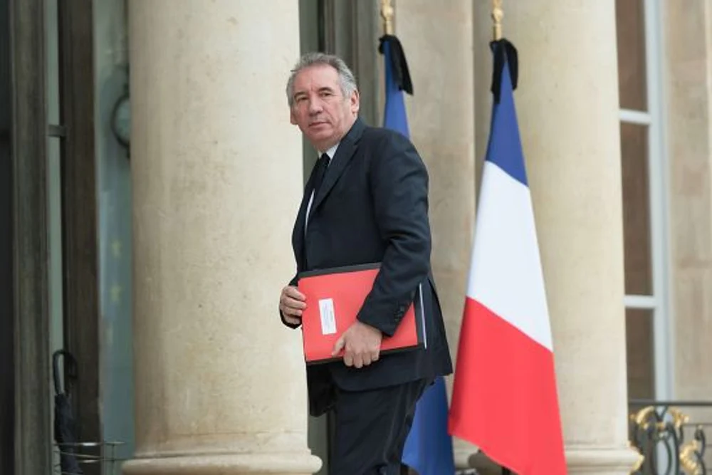 Guvernul Bayrou a căzut: criza franceză și ecourile europene