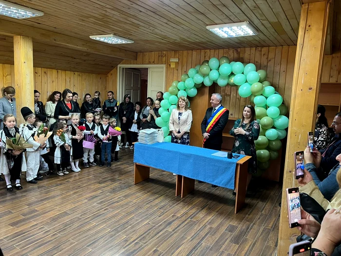 Ceremonia de sfârșit de an de la școala din Strungari FOTO Facebook/ Primăria comunei Pianu