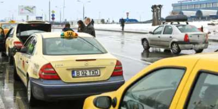 Monopolul transportului cu taxiul de la Otopeni a fost spart