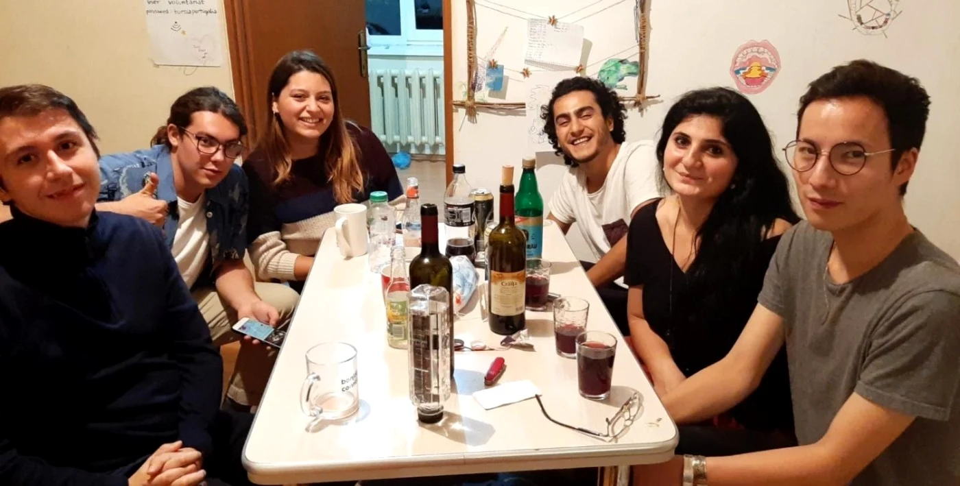 Voluntarii străini din proiectul „VolGreen” - Vâlcea şi experienţele trăite în România Foto VolGreen
