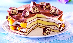 tort de clatite cu budinca si piersici profimedia 0174252163 jpeg