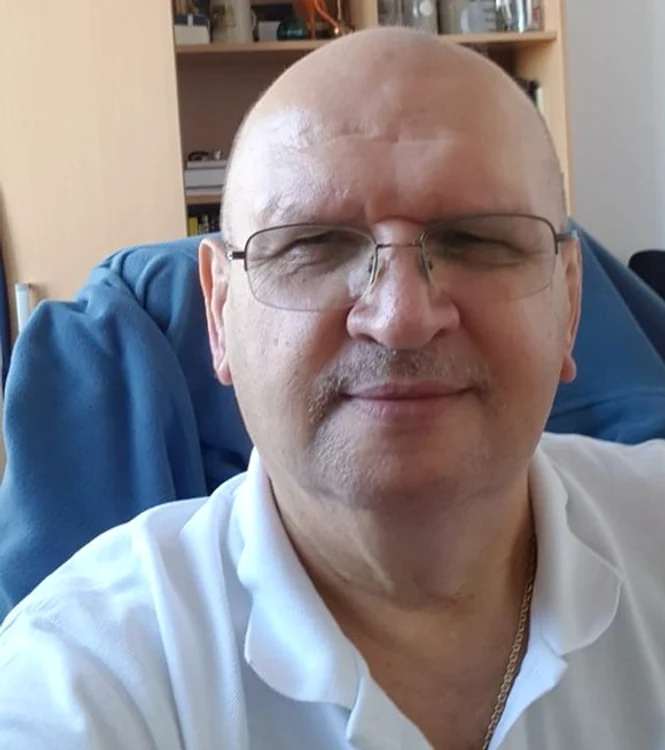 
    Dr. Paul Ichim, medic chirurg în Galați  