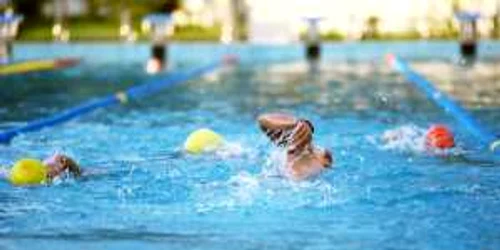 Sportivii se vor întrece în bazinul proaspăt renovat