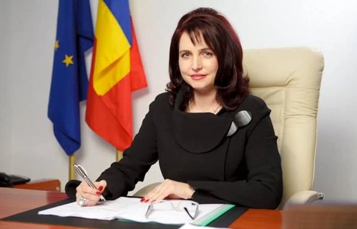 Crinuţa Dumitrean rămâne în arest