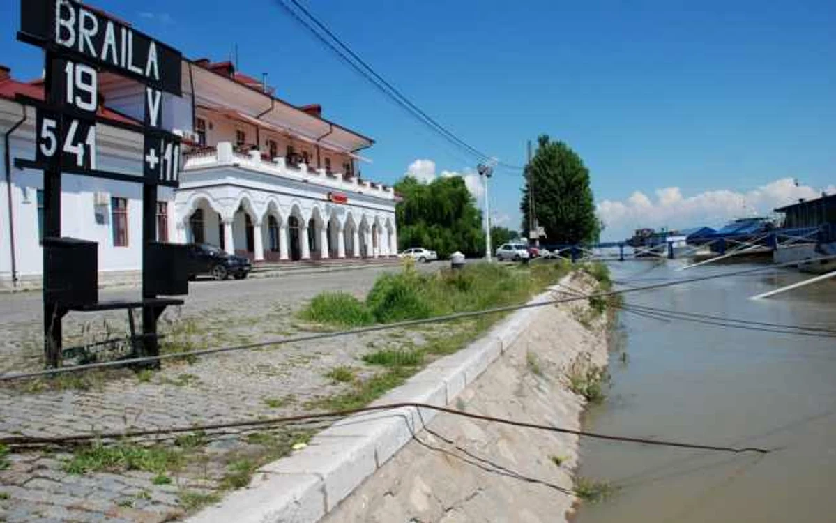 Până la sfârşitul săptămânii, fluviul va creşte substanţial  FOTO Florentin Coman