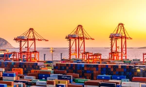 shanghai port containere foto shutterstock