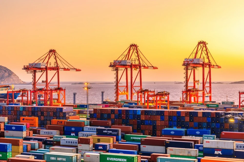Planul UE prin care firmele vor fi obligate să schimbe rețeaua de furnizori ca să evite China