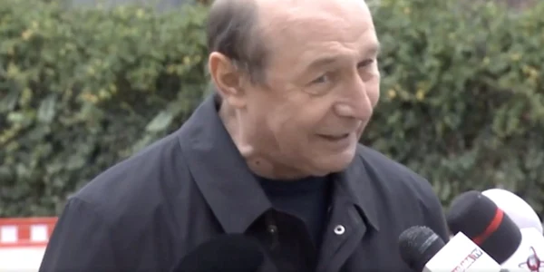 traian basescu jpg