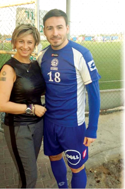 Adrian Cristea, alături de impresarul său, Anamaria Prodan, la primul antrenament în Israel (Fotografii: Facebook)