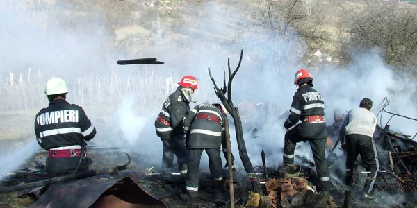 Cele mai numeroase incendii din ultimii zece ani au izbucnit zilele acestea la Valcea