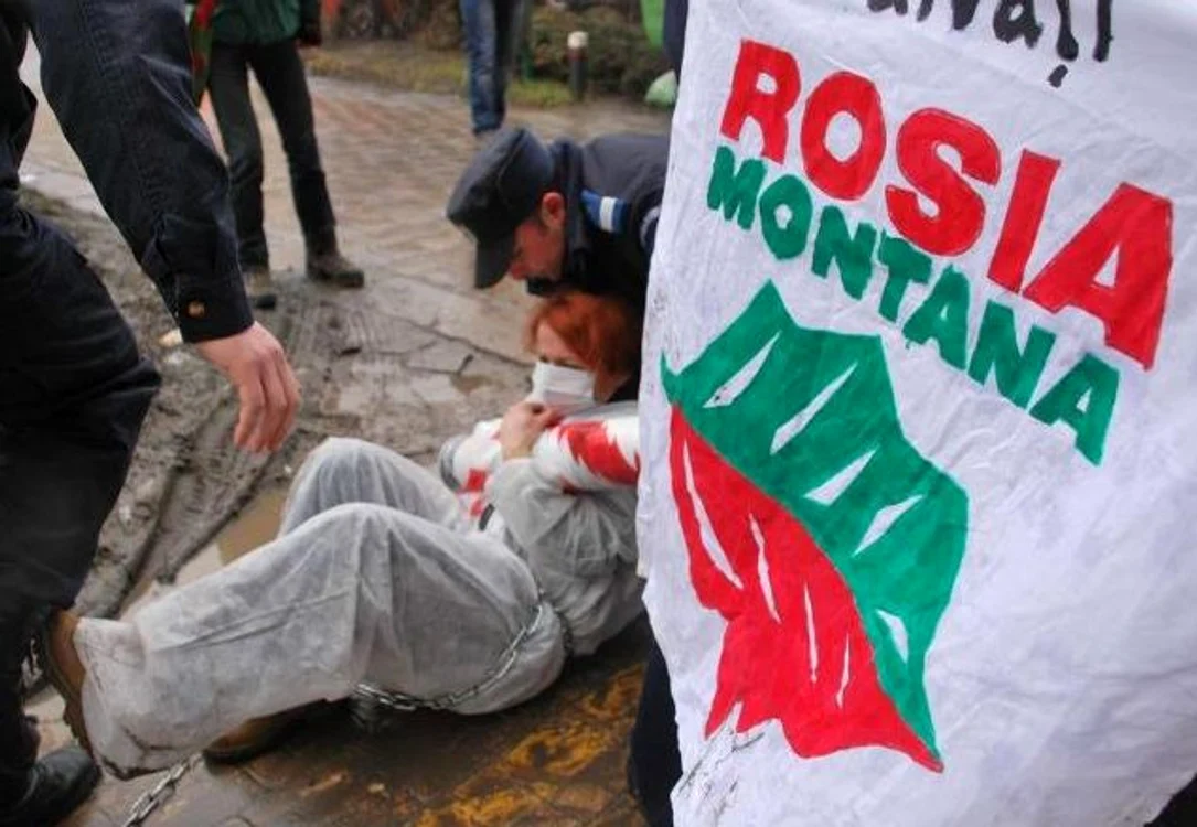 
    Prinţesa Briana Caradja a fost săltată de jandarmi  