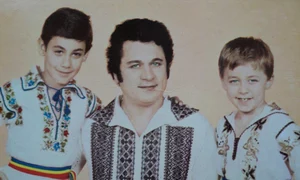 ionut si dragos cind erau mici cu dolanescu 0 jpeg