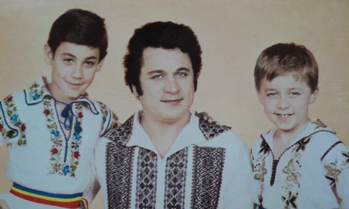 ionut si dragos cind erau mici cu dolanescu 0 jpeg