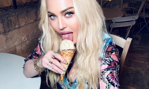 1 madonna 63 de ani jpg jpeg