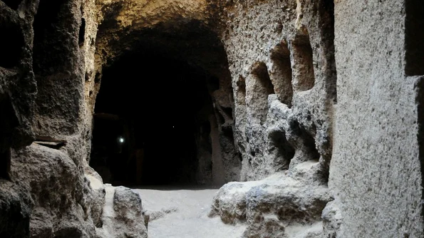 Descoperire extraordinară făcută în Egipt Arheologii au găsit număr record de mumii jpeg