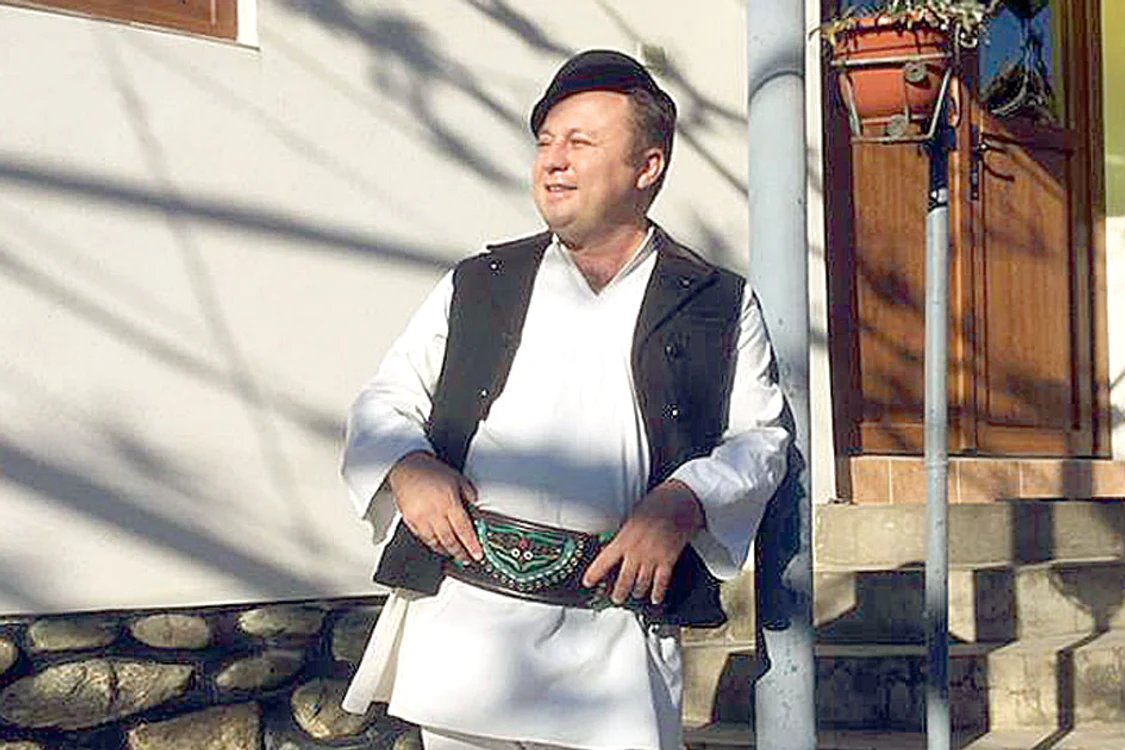 
    Dragoş Dolănescu a probat un port sibian, de ocazie  
