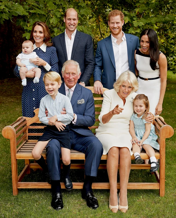 Prințul Charles și Camilla, degajați la ședința foto