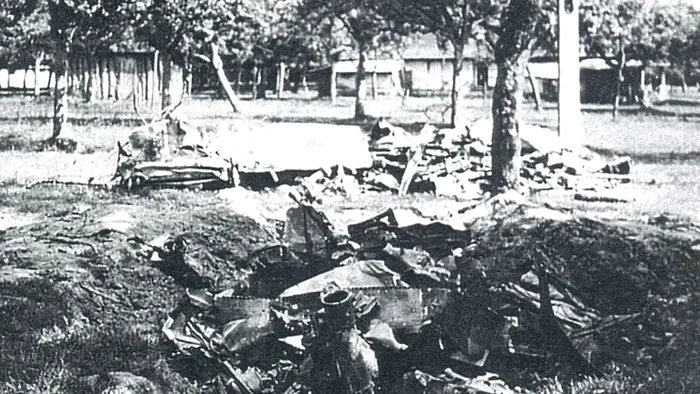 Avionul P-47 Thunderbolt s-a prăbușit și a fost distrus în urma impactului (© IWM Duxford)