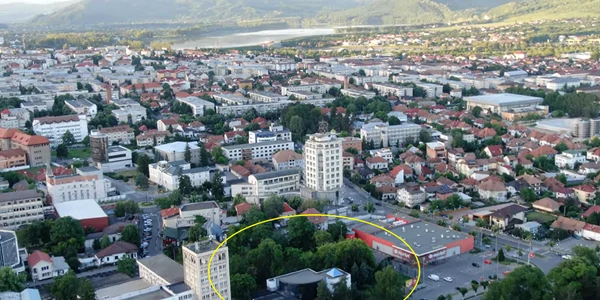 Zona centrală din Râmnicu Vâlcea unde spațiul verde va fi înlocuit de blocuri gigant Foto Daciana Stoica jpg