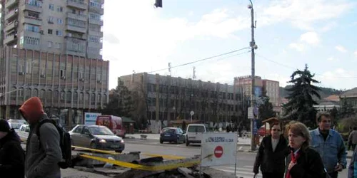 Conducta de termoficare s-a spart în apropiere de Galeriile Meseş