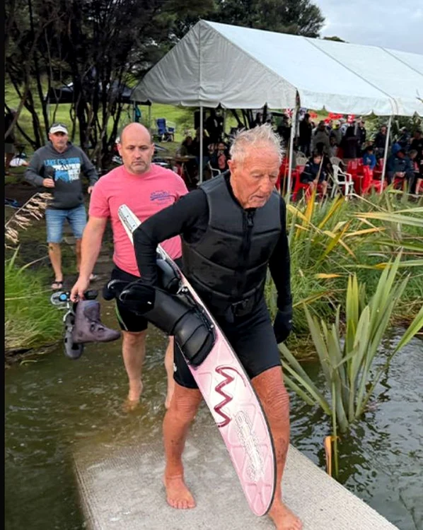 Bryan Murray este foarte mândru de performanța sa (Foto: Guinness World Records)