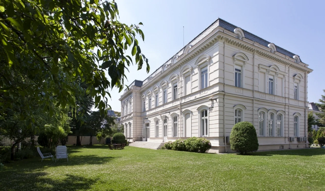 Reşedinţa ambasadei Franţei de la Bucureştia împlinit 129 de ani de existenţă Foto: News.ro