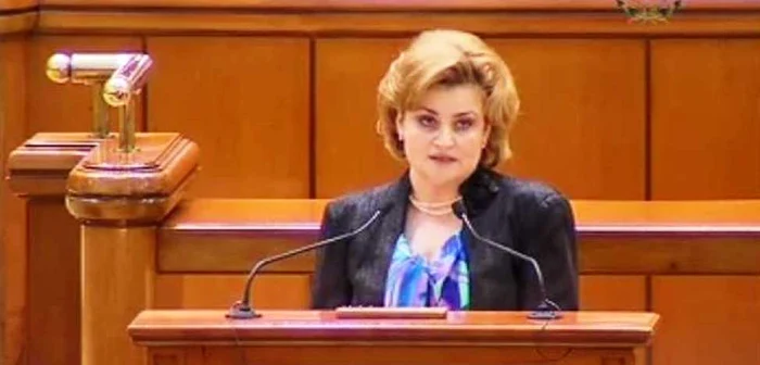 Deputatul Graţiela Gavrilescu părăseşte PNL pentru Călin Popescu Tăriceanu FOTO max-media.ro