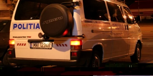 Cluj: Scandalagii în miez de noapte. Poliţia a intervenit de trei ori pentru a-i despărţi