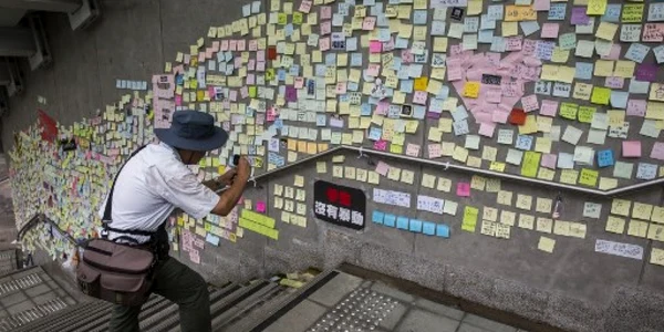 Ziduri Lennon Hong Kong FOTO AFP