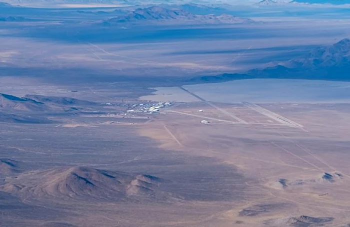 Pilotul privat Gabe Zeifman a zburat de mai multe ori deasupra Zonei 51 şi a făcut sute de fotografii FOTO captură via Daily Mail