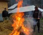 Sacrificarea pregătirea și pomana porcului la Târgul de țară la Ignat Foto Muzeul ASTRA Sibiu