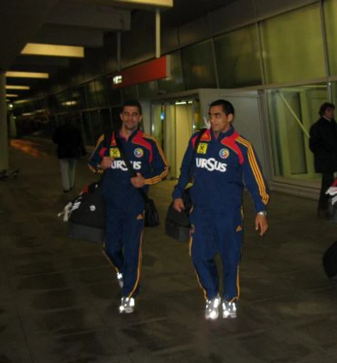 
    Dani Coman şi Bănel Nicoliţă s-au rătăcit de restul "tricolorilor"  