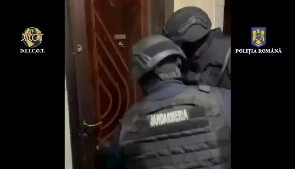 Profesorii care făceau trafic de droguri la Buzău, arestați. Cuplul Mihai Pușcă - Olivia Diallo își făcuse o rețea consistentă VIDEO