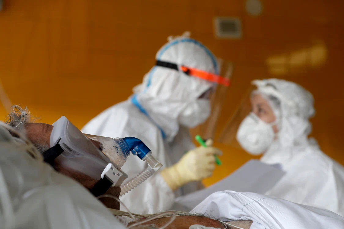 
    Bolnavii stau cu săptămânile pe patul de spitalFoto: Mediafax  