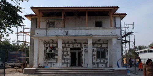 Căminul Cultural Poiana se va transforma într-o instituţie emblemeatică pentru comună