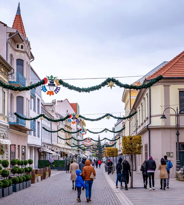 Târgul de Crăciun din Oradea rămâne deschis până pe 26 decembrie. Foto: Targul de Crăciun Oradea
