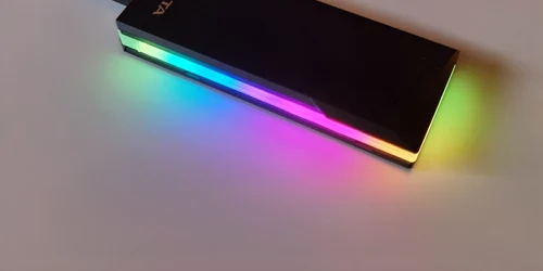 ADATA RGB Lightning FOTO Adrian Pogingeanu
