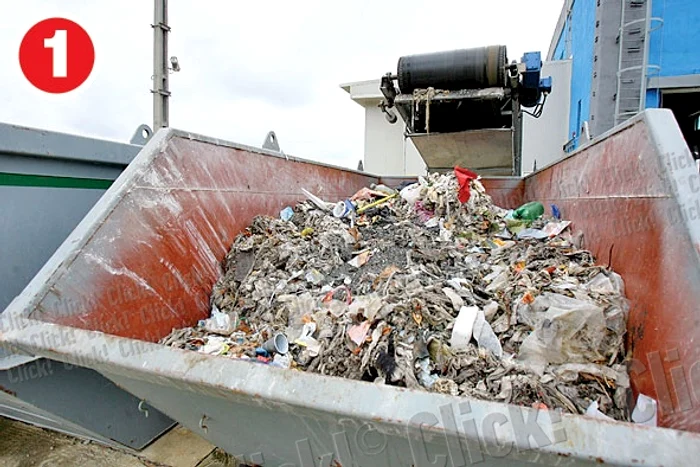 După prima curăţare  a apei, grătarele  reţin deşeurile mai  mari de 10 mm