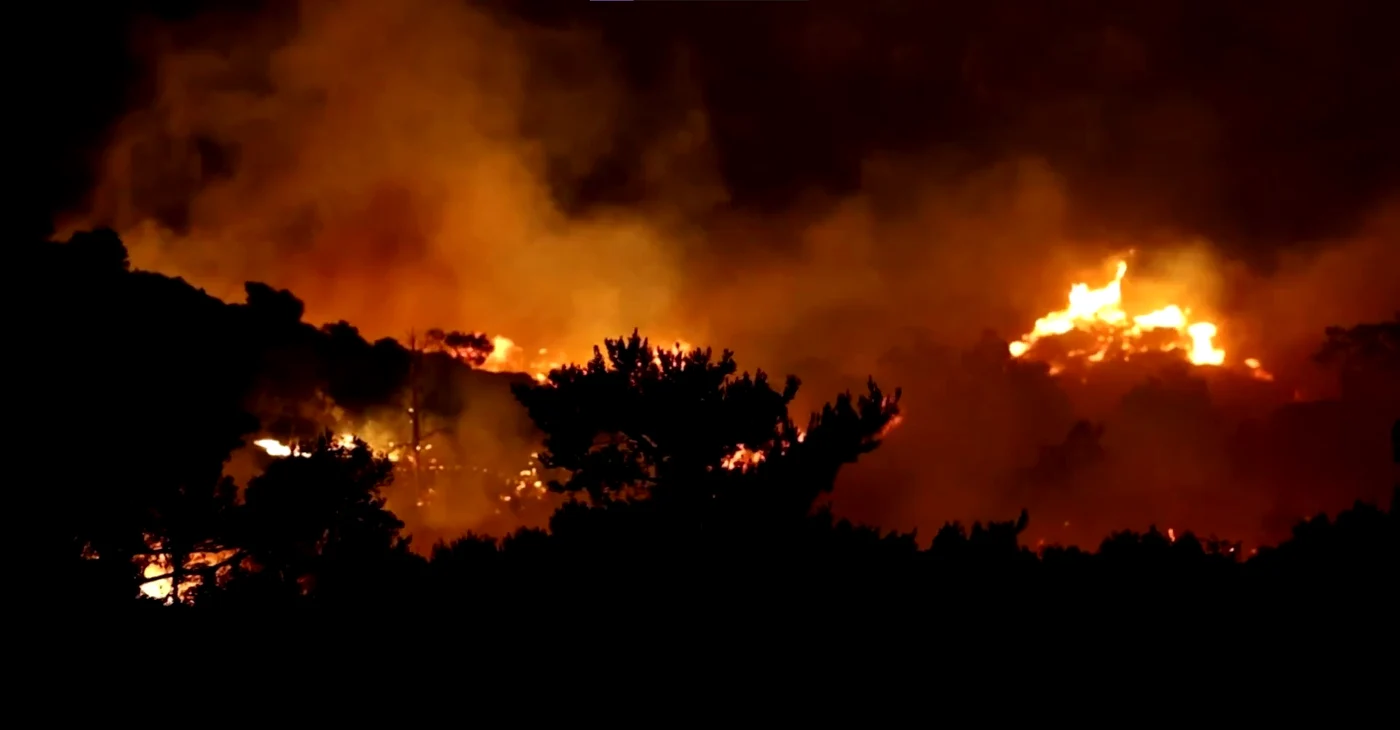 Incendiile de vegetație fac ravagii în Creta și Halkidiki FOTO: Captură video