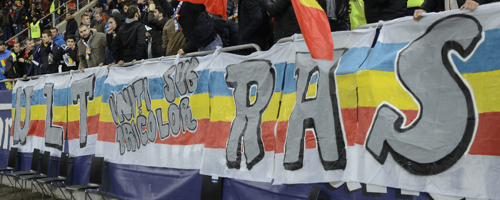Bătaie în tribune la Andorra - România. Suporterii „tricolorilor” s-au făcut din nou de râs
