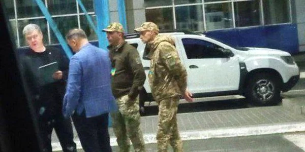 Petro Poroşenko a fost împiedicat să iasă din Ucraina pentru a se duce la Adunarea Parlamentară a NATO foto twitter / Rava Ruska