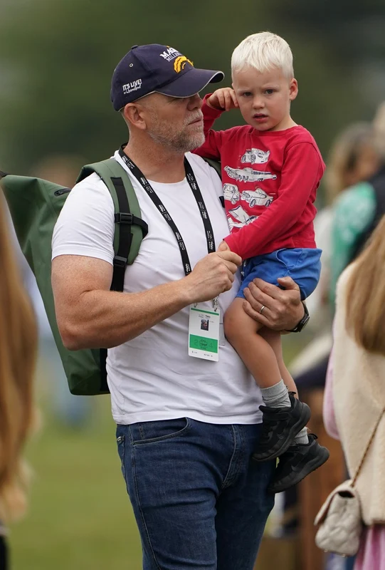 Lucas și Mike Tindall