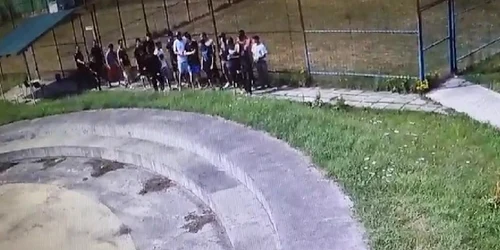 Tânăr bătut cu sălbăticie de polițiști în Centrul Educativ Buziaș Foto Captură video Facebook Alina Gorghiu jpg